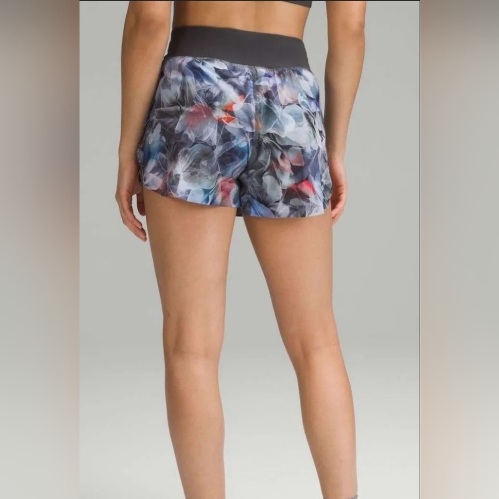 Lululemon Fast and Free Reflective High-Rise Classic-Fit Short 3" Size 8 - Picture 2 of 3